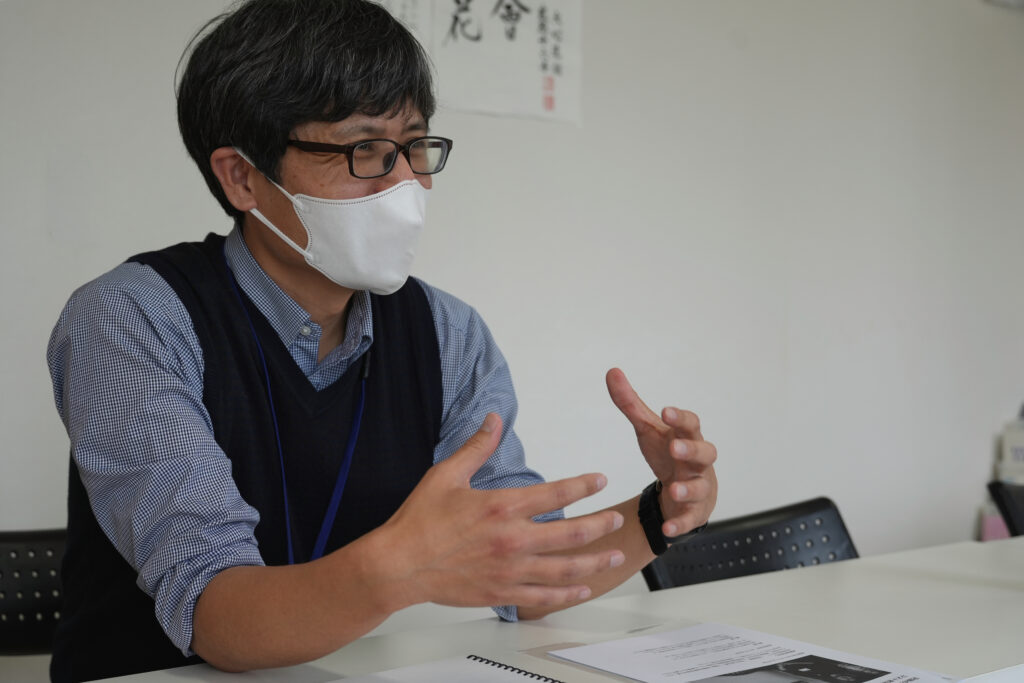 佐々木さんが話されている写真